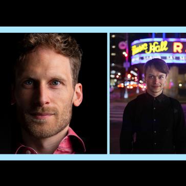 Drei Männer in Collage: Links ein Mann in dunklem T-Shirt hält eine Spielkarte, Mitte ein lächelnder Mann mit Bart im Porträt, rechts ein Mann vor nächtlicher Stadtbeleuchtung mit Leuchtreklame ‚Rave Hall‘.