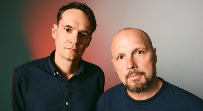 Auf dem Foto sind Elis C. Bihn und Tilman Birr abgebildet